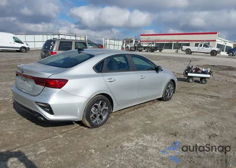 2019 Kia Forte Lxs z USA, uszkodzony, nr VIN 3KPF24AD6KE117721